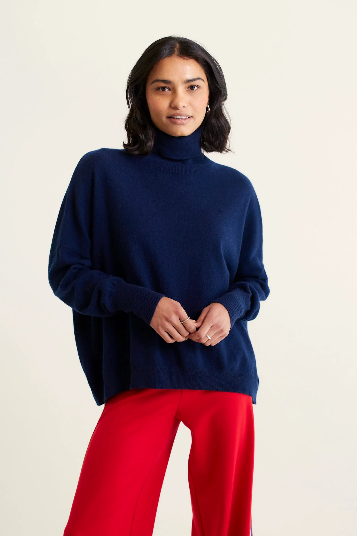 A Polo Bay Cashmere Sweater In Midnight Navy - Image 4