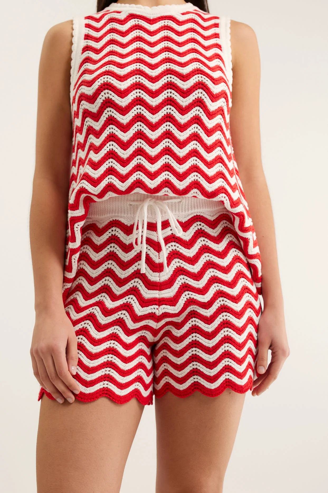 Alba Short In Red/White - Image 2
