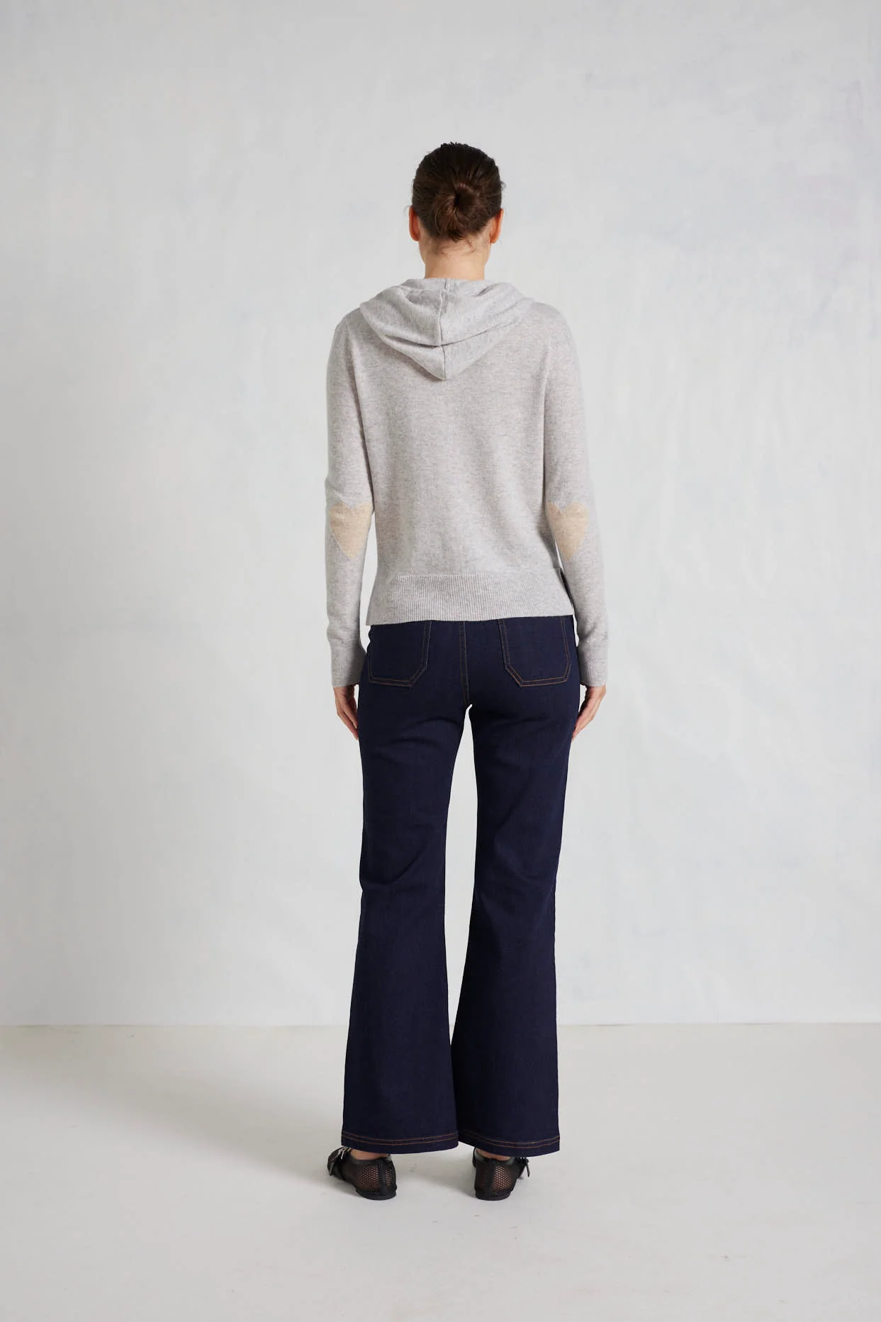 Amber Cashmere Hoodie in Fly Ash - Image 5