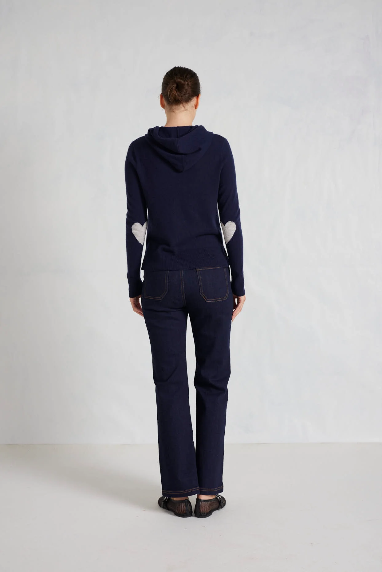 Amber Cashmere Hoodie in Mariner - Image 6