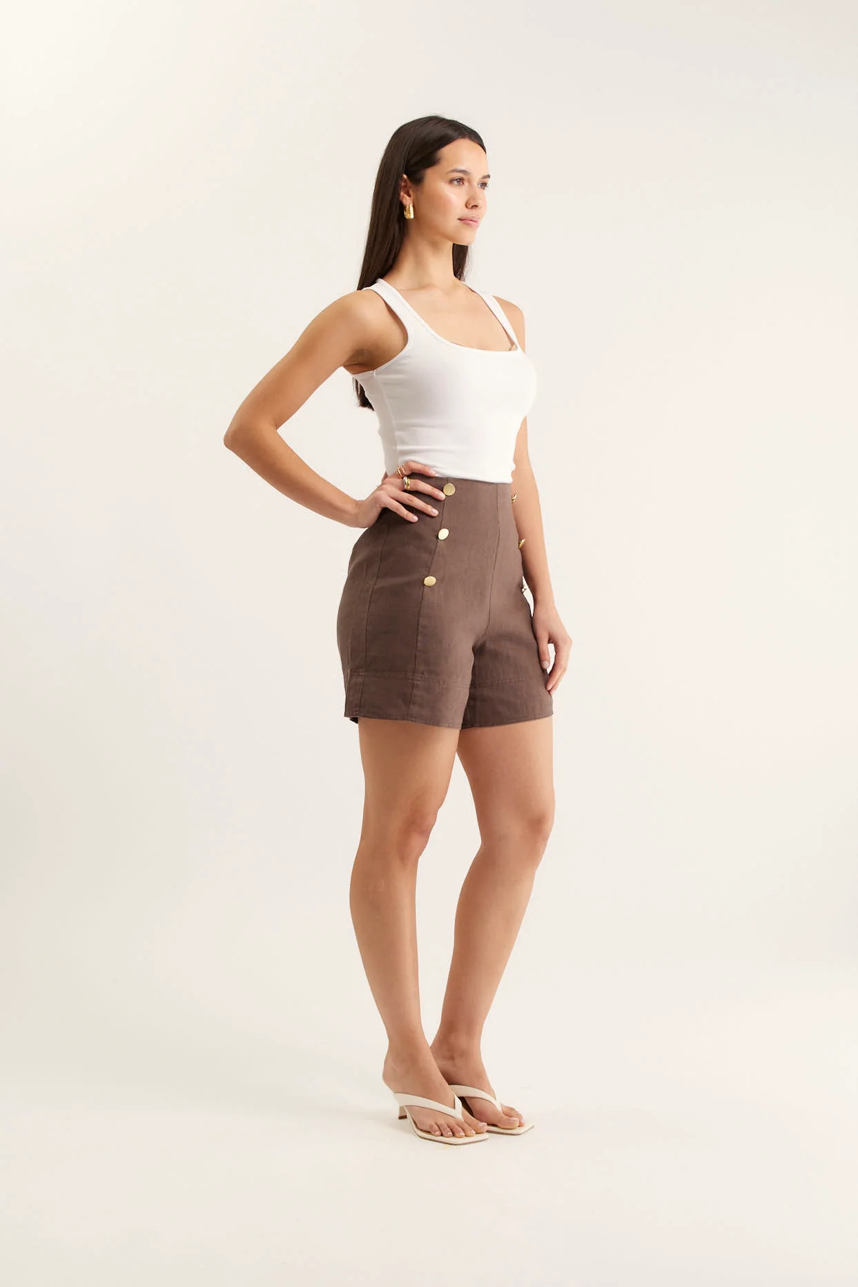 Atlas Linen Short In Choc - Image 3