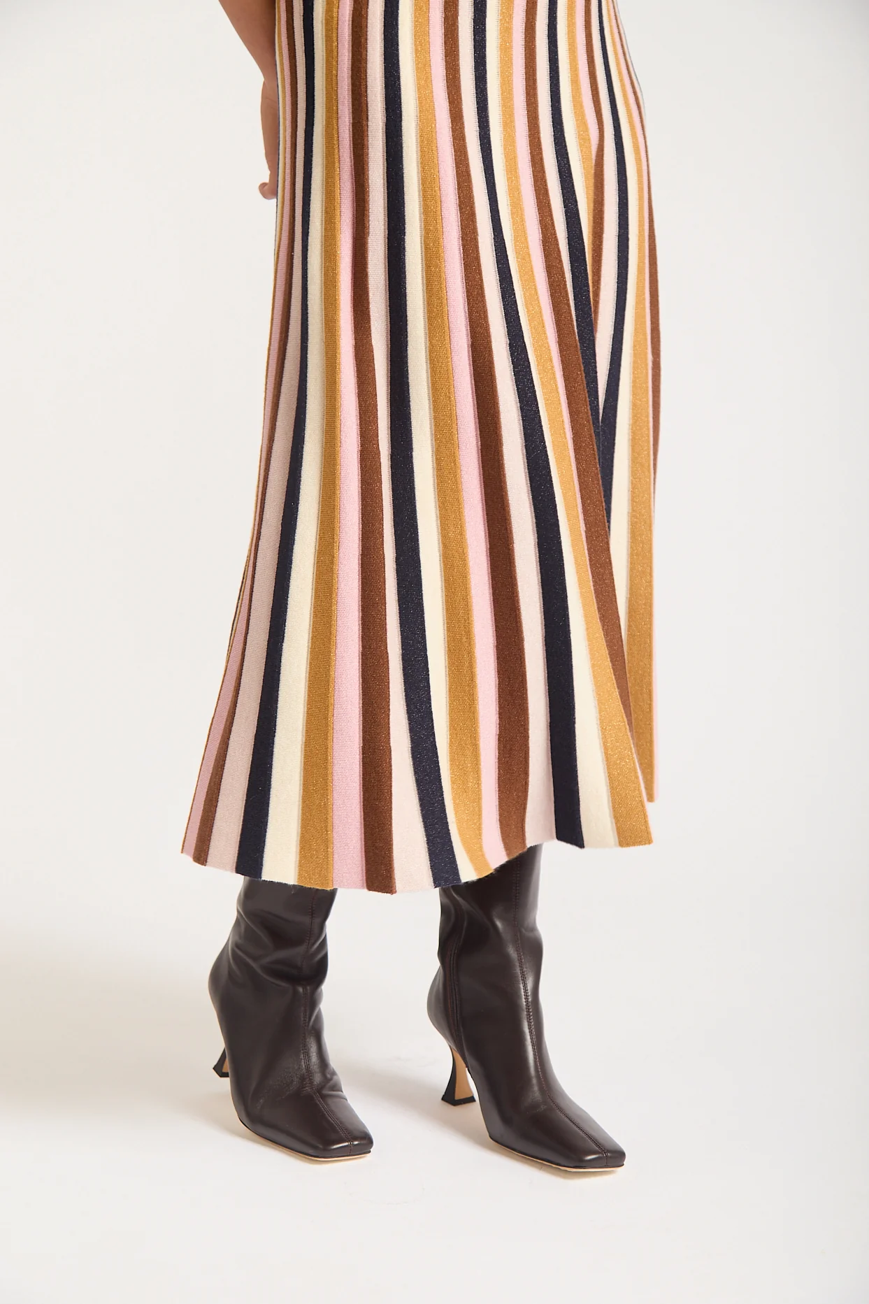 Avenue Lurex Skirt In Nutmeg - Image 4