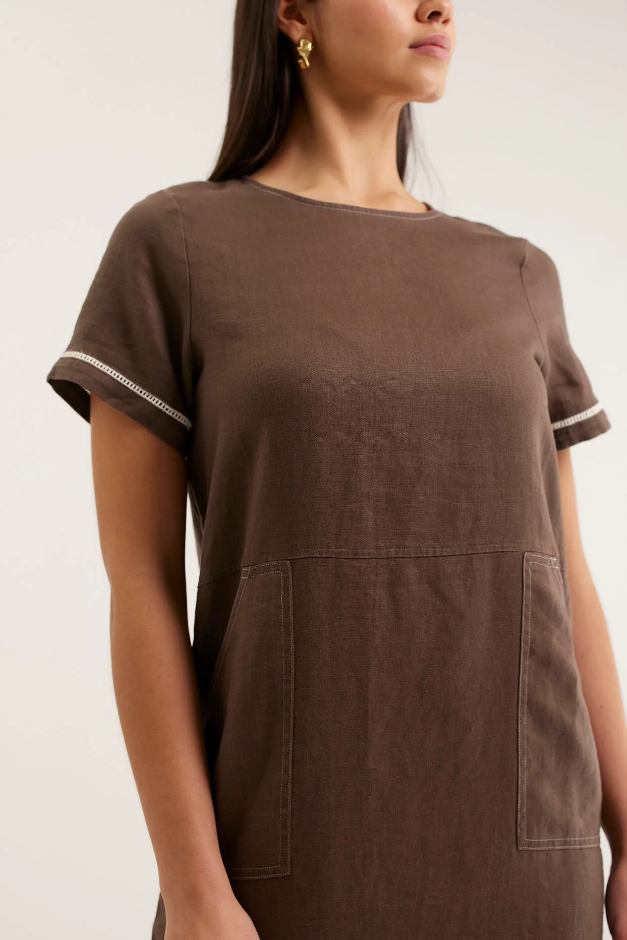 Chiara Linen Dress In Choc - Image 2