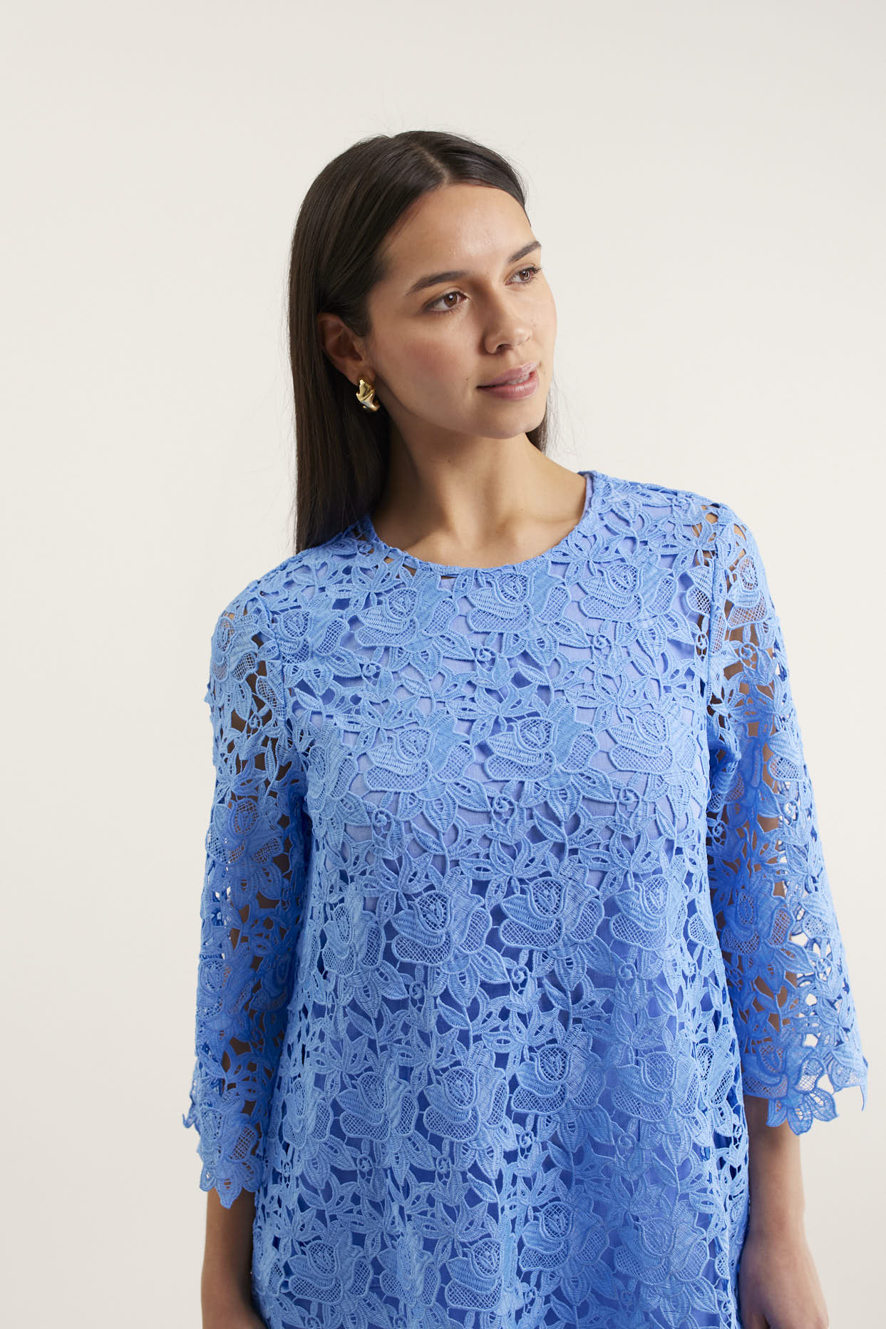 Claire Lace Dress In Cornflower - Image 3