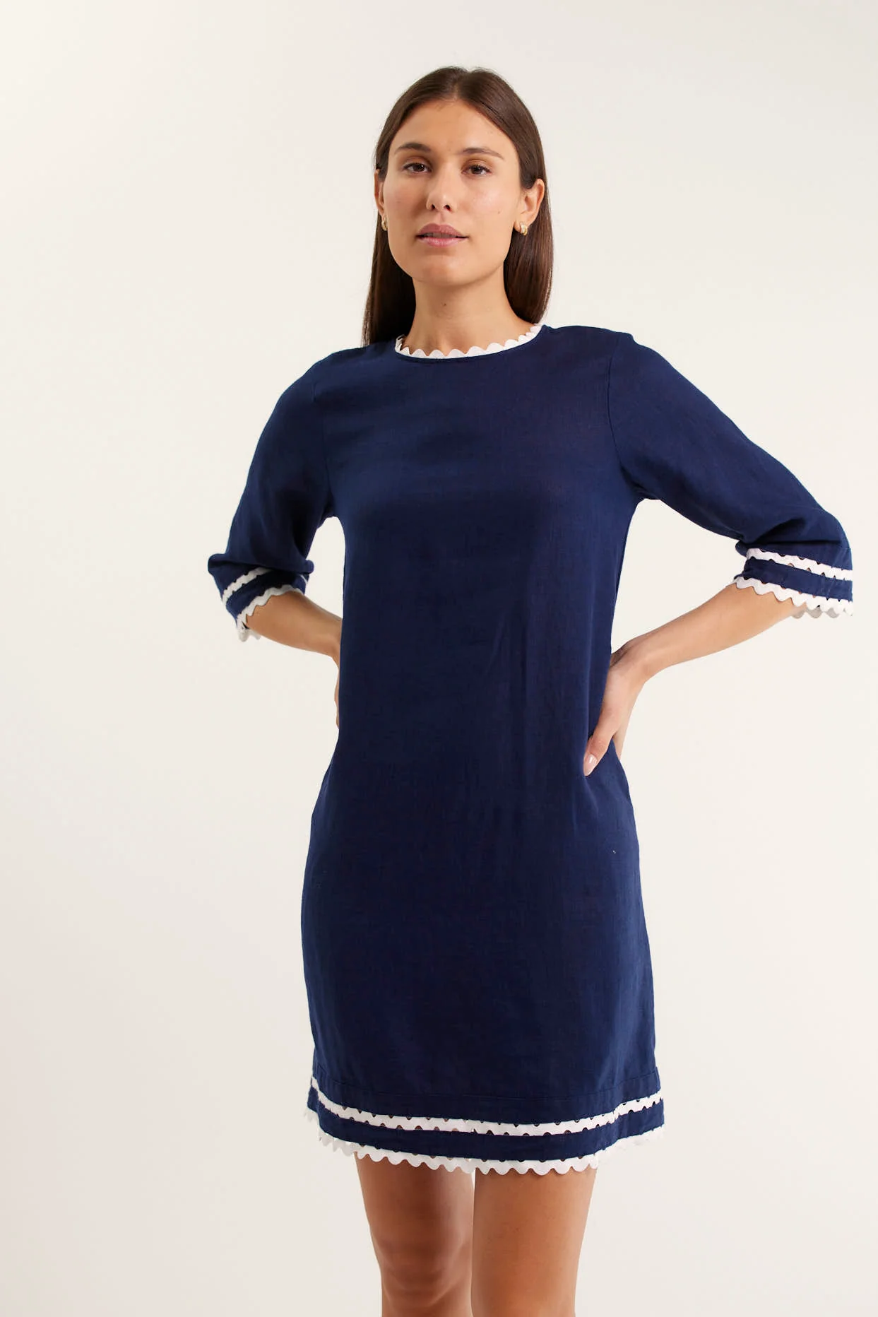 Claire Linen Dress Navy/White - Image 4