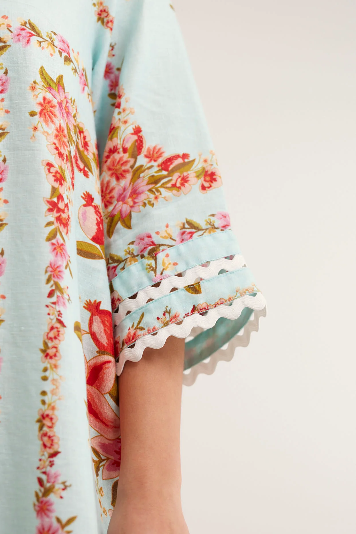 Claire Linen Dress In Portofino - Image 4