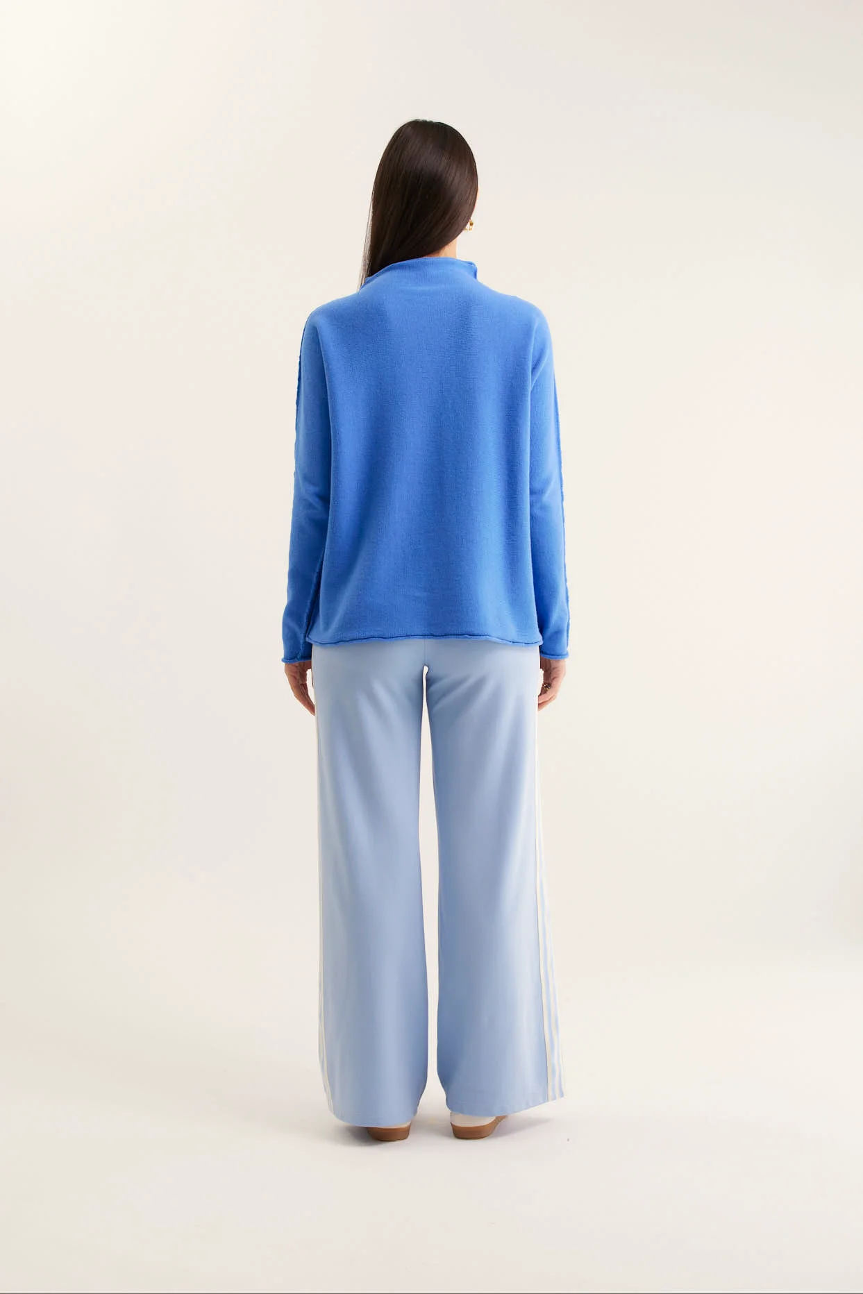 Cove Sweater In Cornflower - Image 3