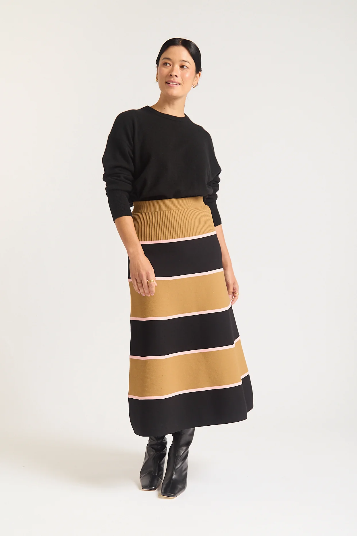 Estelle Cashmere Sweater In Black - Image 3