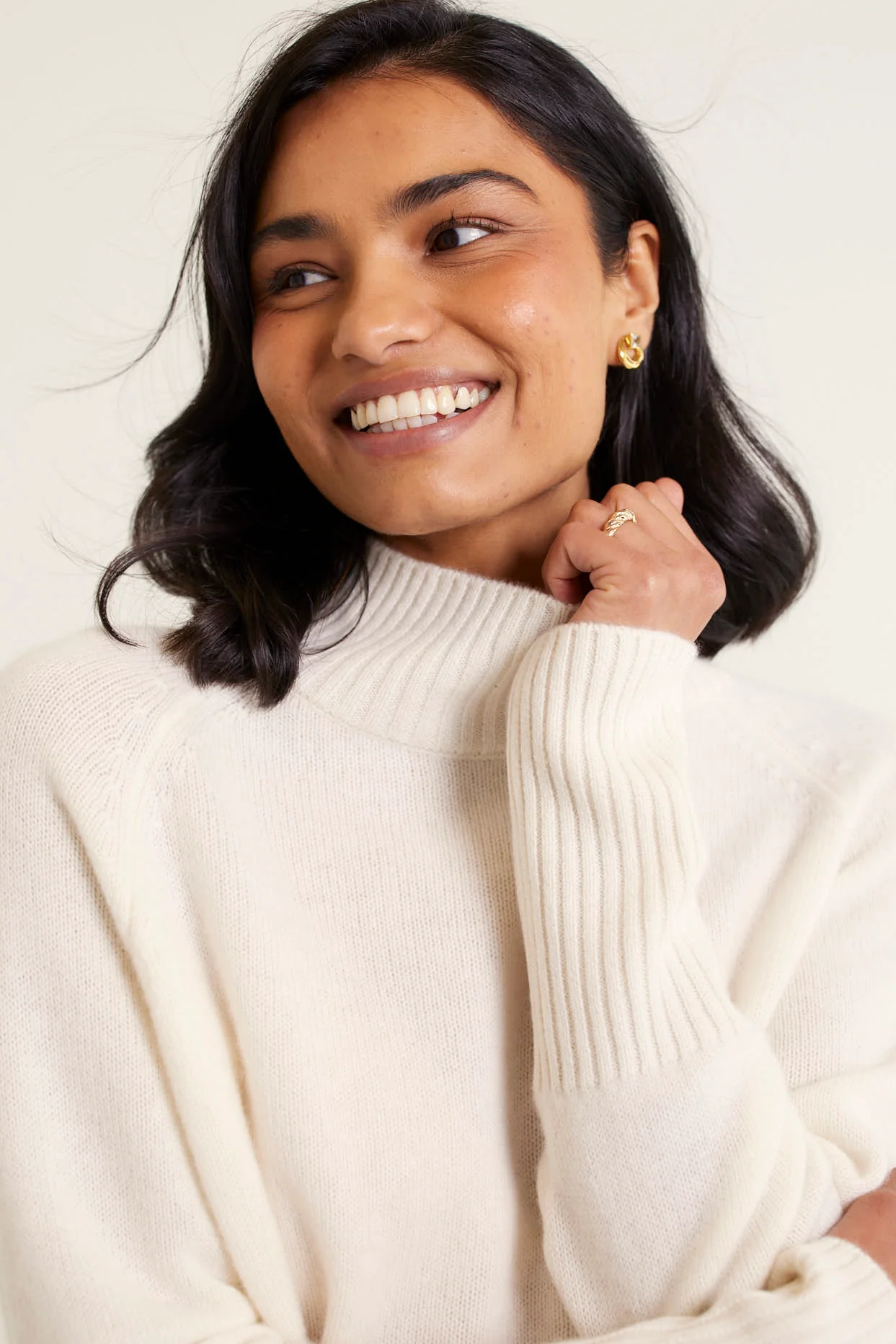 Fifi Cashmere Polo Sweater In Cloud Dancer - Image 2