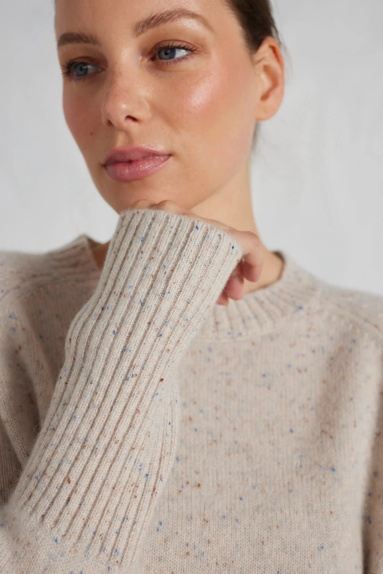 Fifi Crew Cashmere Sweater in Seashell - Image 3