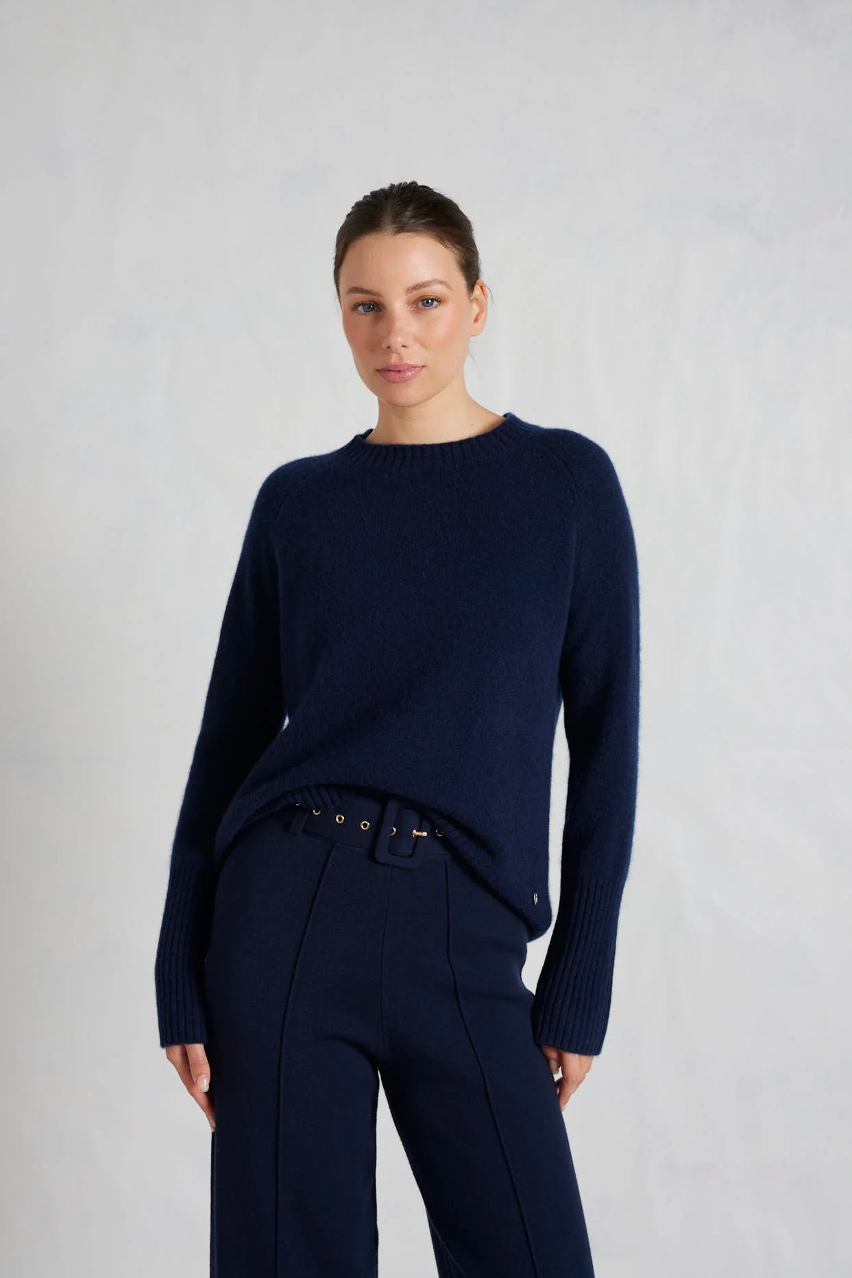 Fifi Crew Cashmere Sweater in Midnight Navy - Image 2