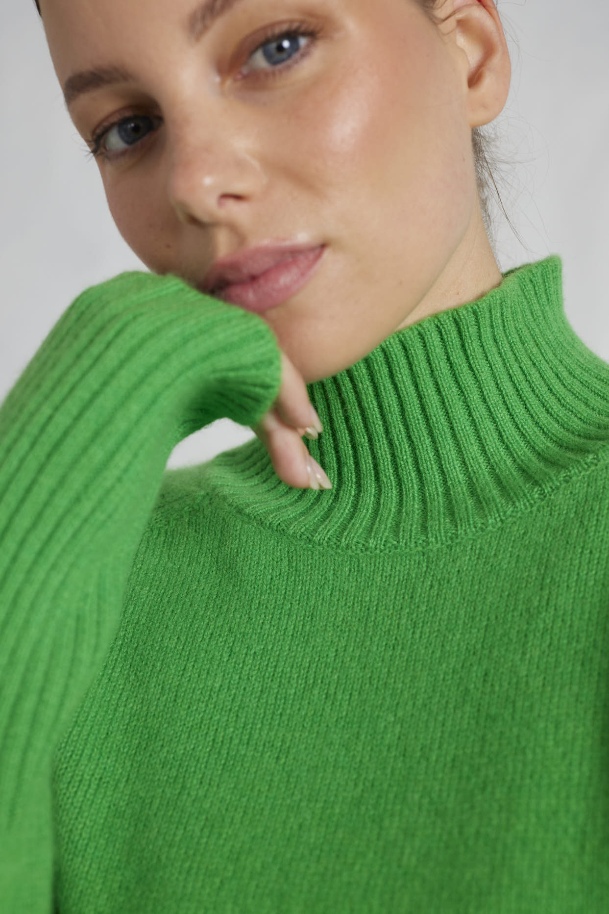Fifi Polo Cashmere Sweater in Lime Green - Image 4