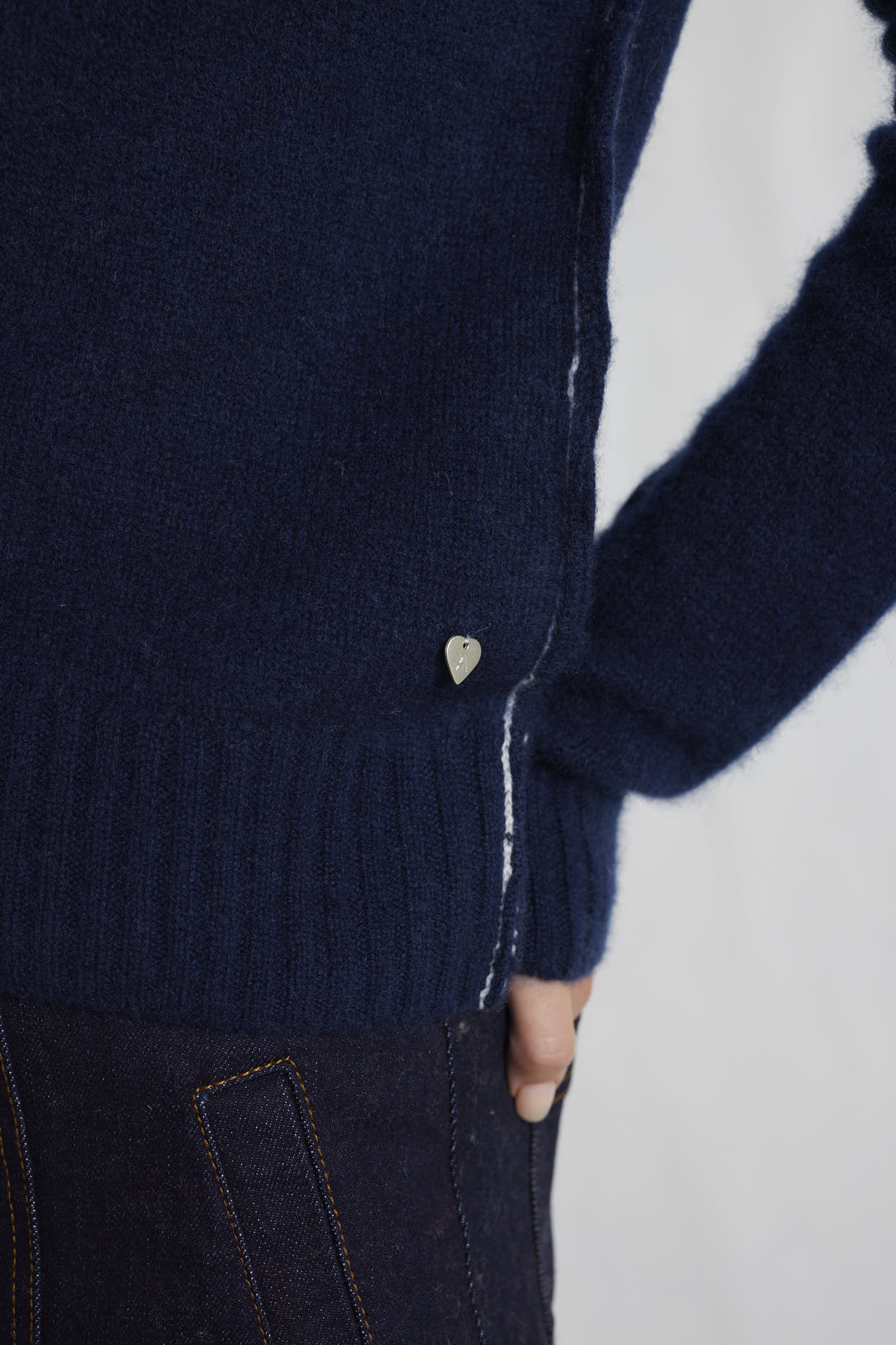 Georgia Cashmere Sweater in Midnight Navy - Image 3