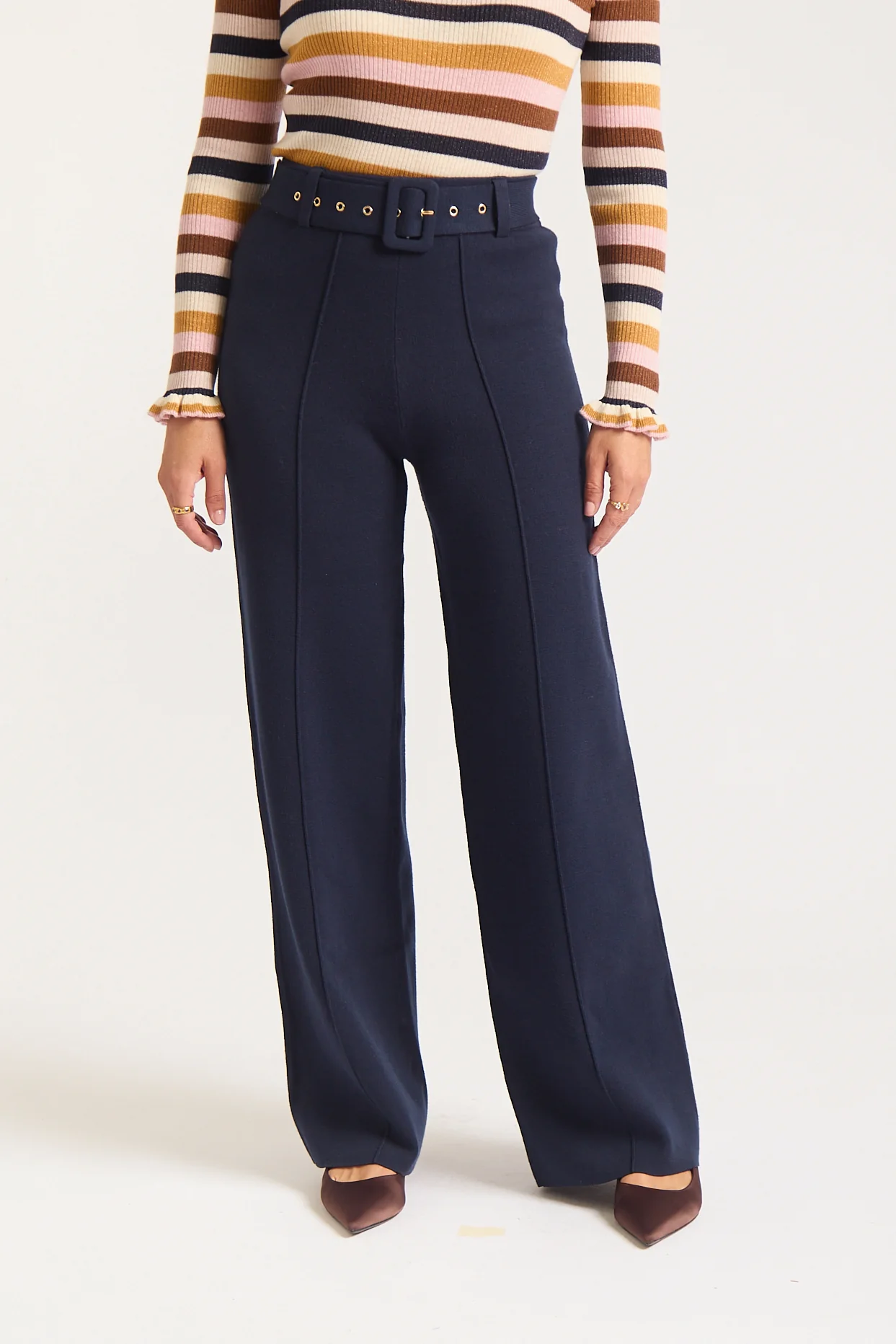 Hamilton Crepe Pant  In Navy - Image 3