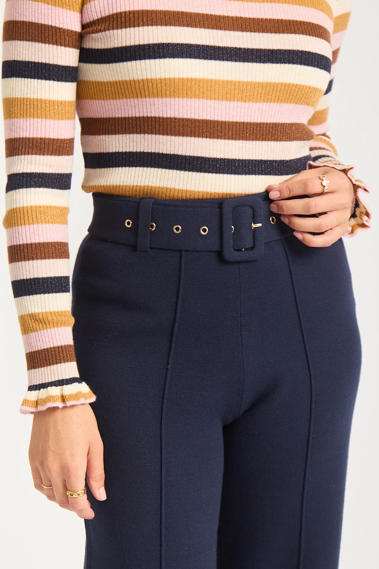 Hamilton Crepe Pant  In Navy - Image 4