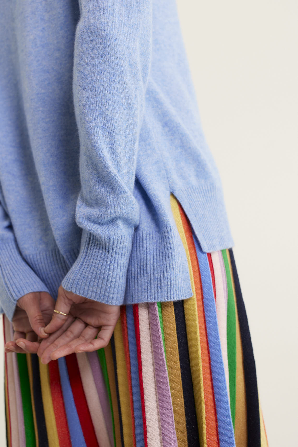Iris Cashmere Crew Sweater In Hortensia - Image 3
