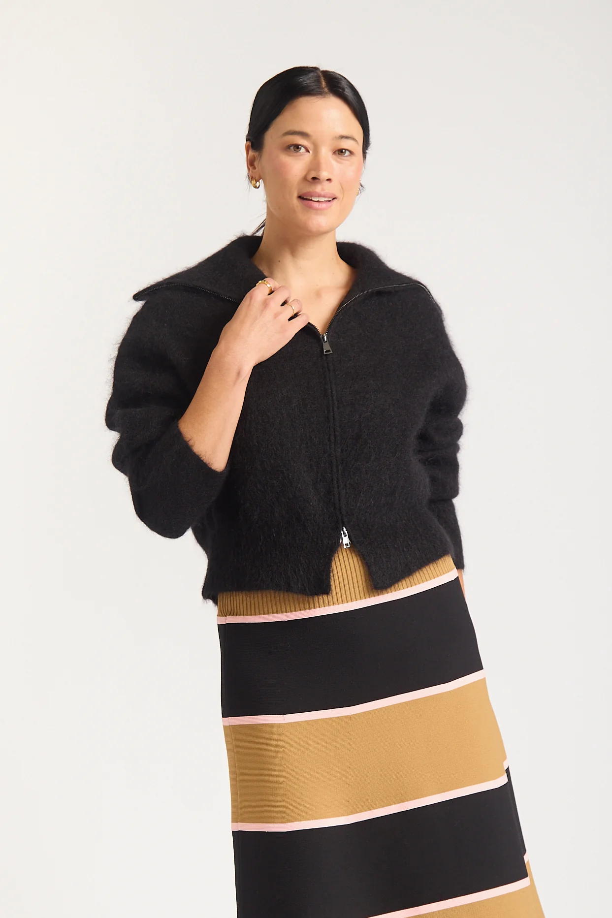 June Jacket  In Black - Image 4