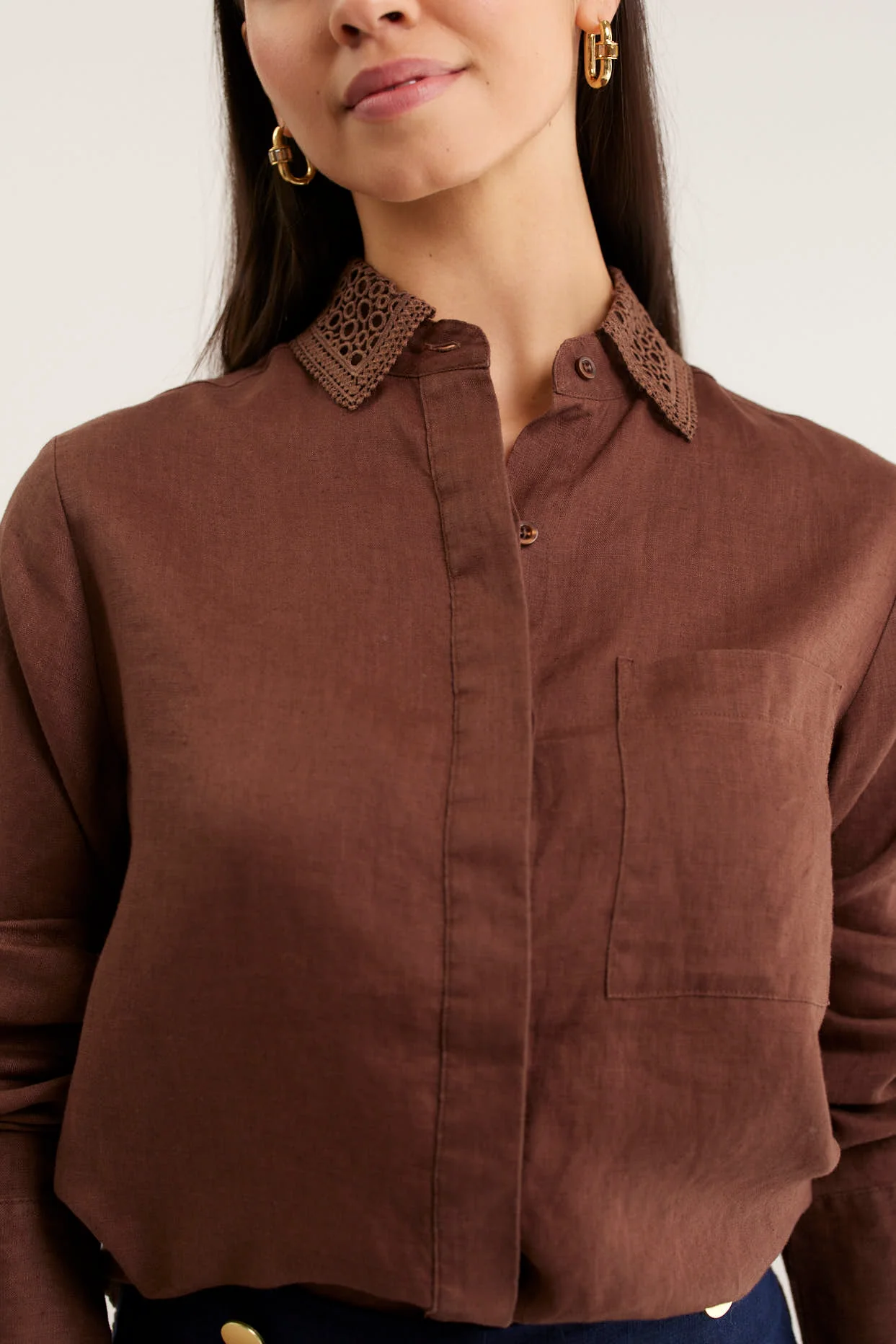 Lacey Linen Shirt In Choc - Image 3