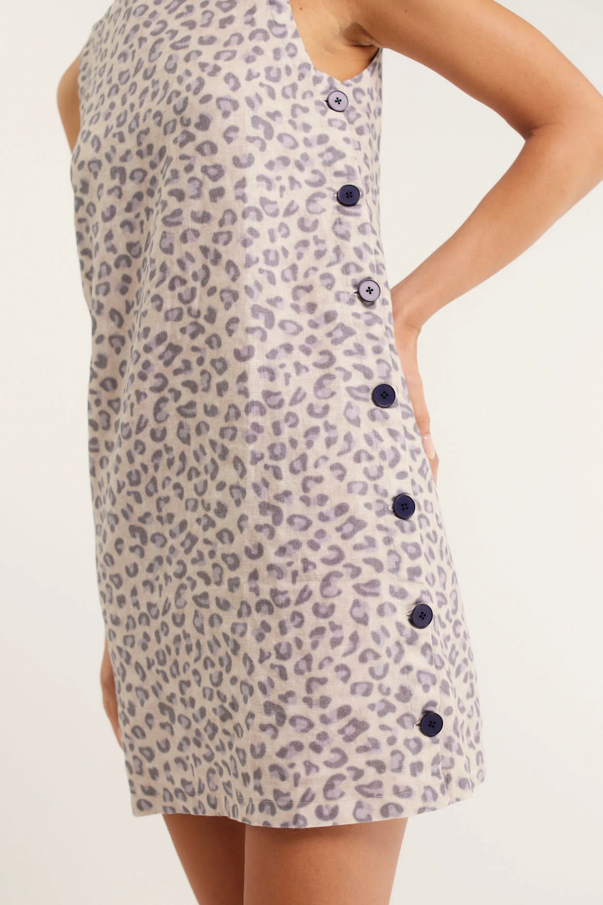 Lola Linen Dress In Animal - Image 4
