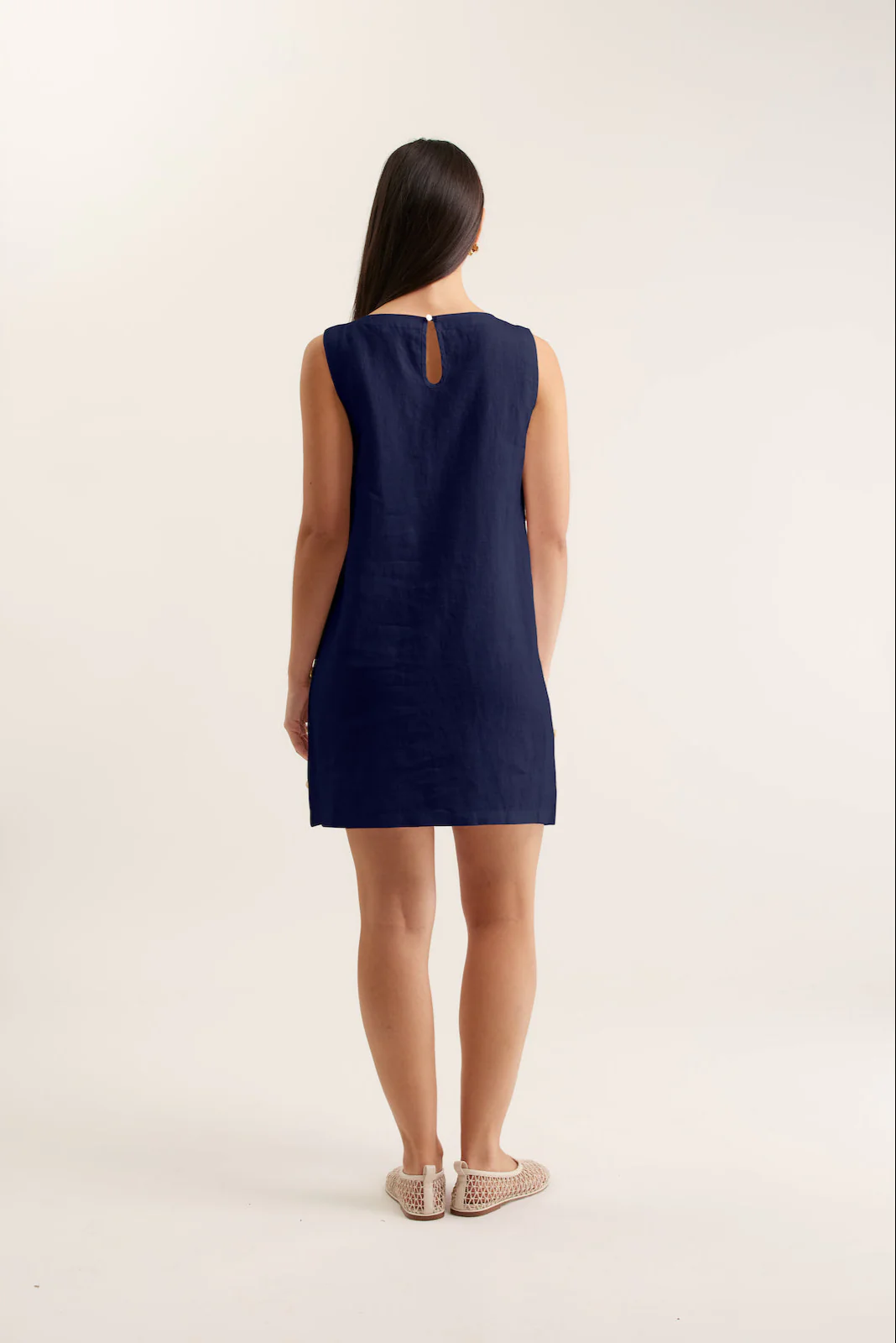 Lola Linen Dress In Navy - Image 4