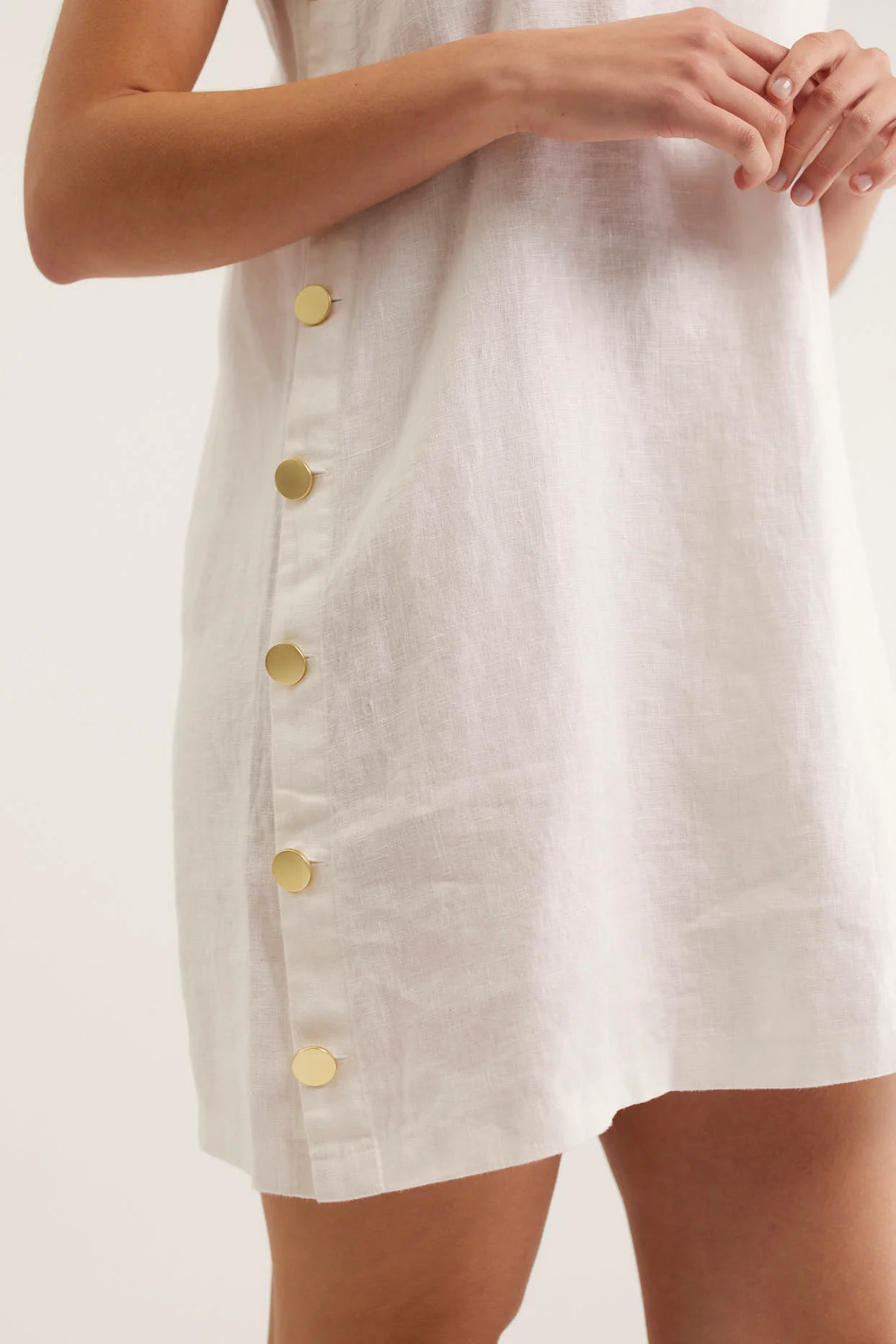 Lola Linen Dress In White - Image 3