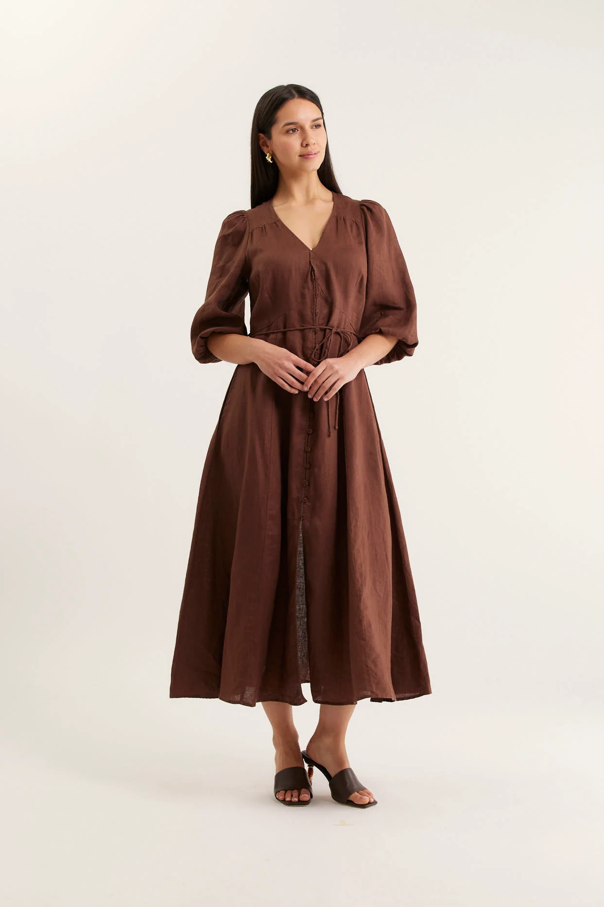 Maya Linen Dress In Choc - Image 5