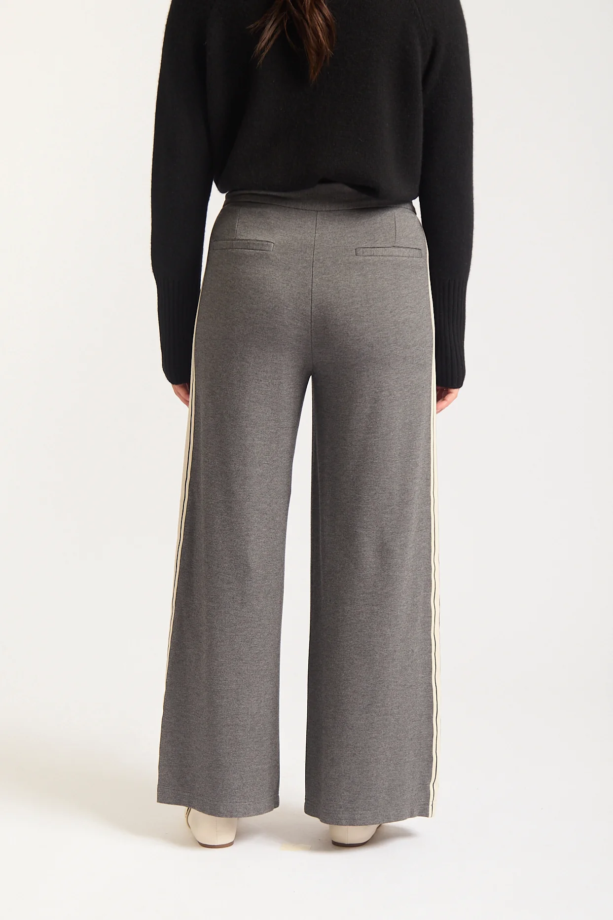 Retreat Pant In Vintage Grey - Image 4