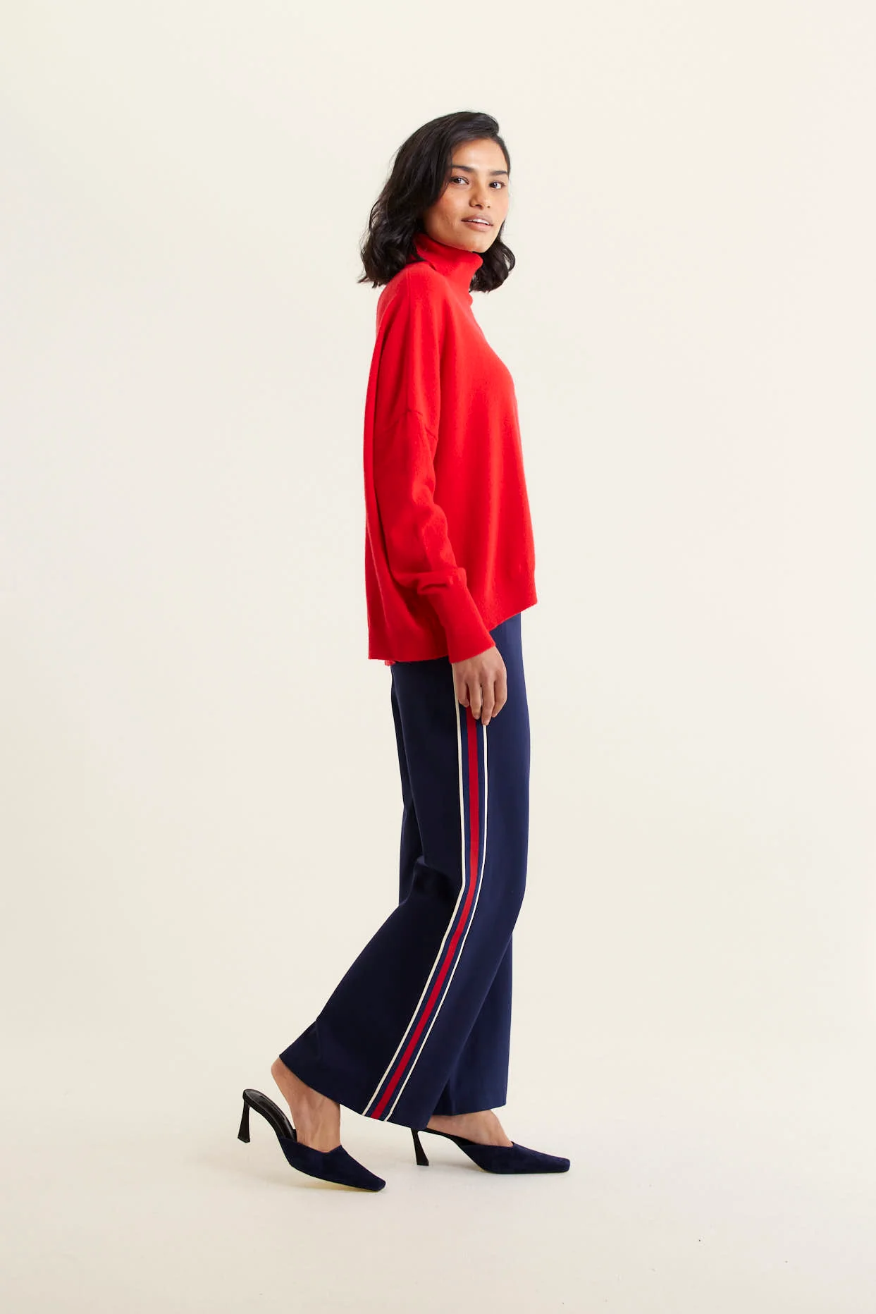 Retreat Ponti Pant In Navy - Image 7