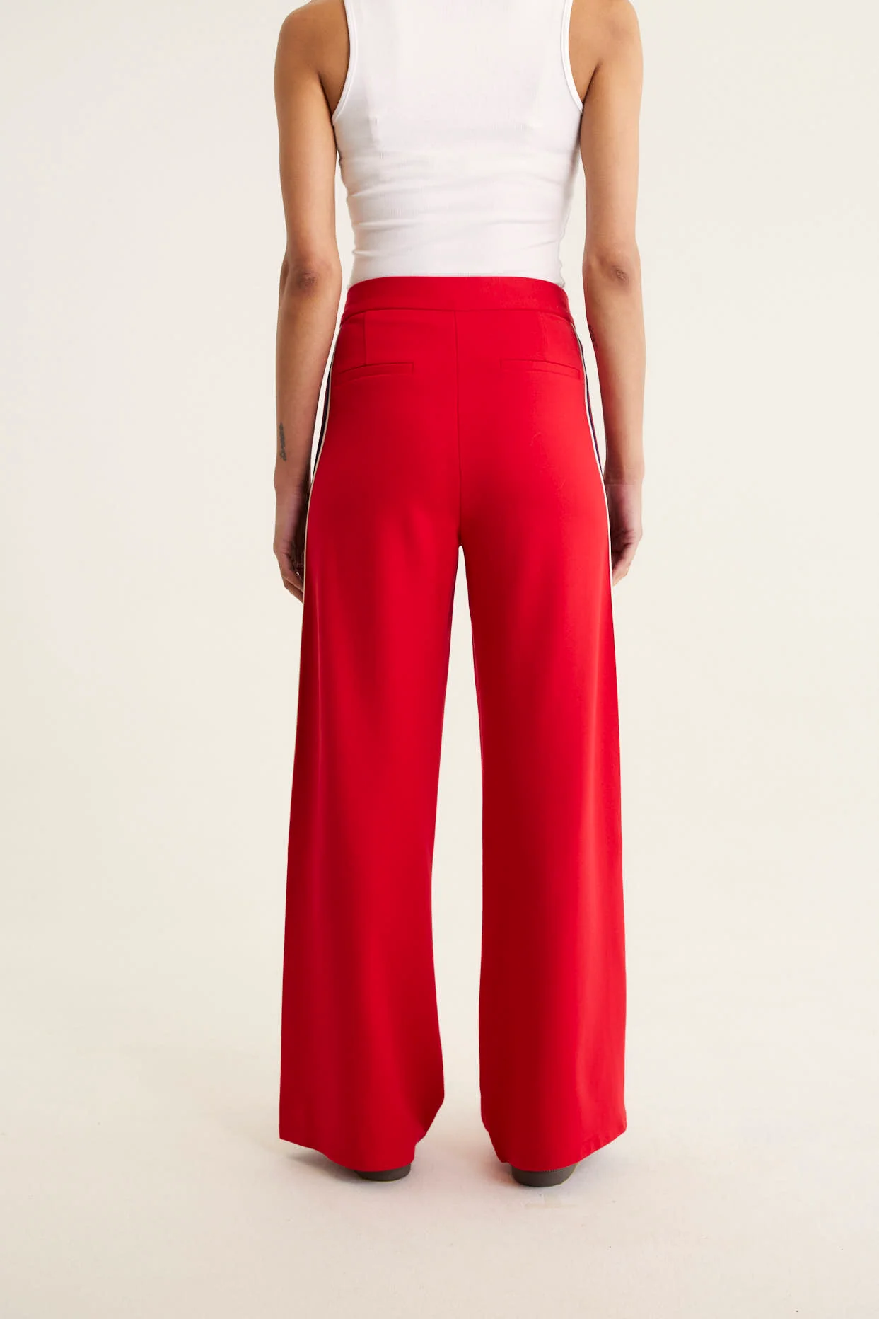 Retreat Ponti Pant In Red - Image 5