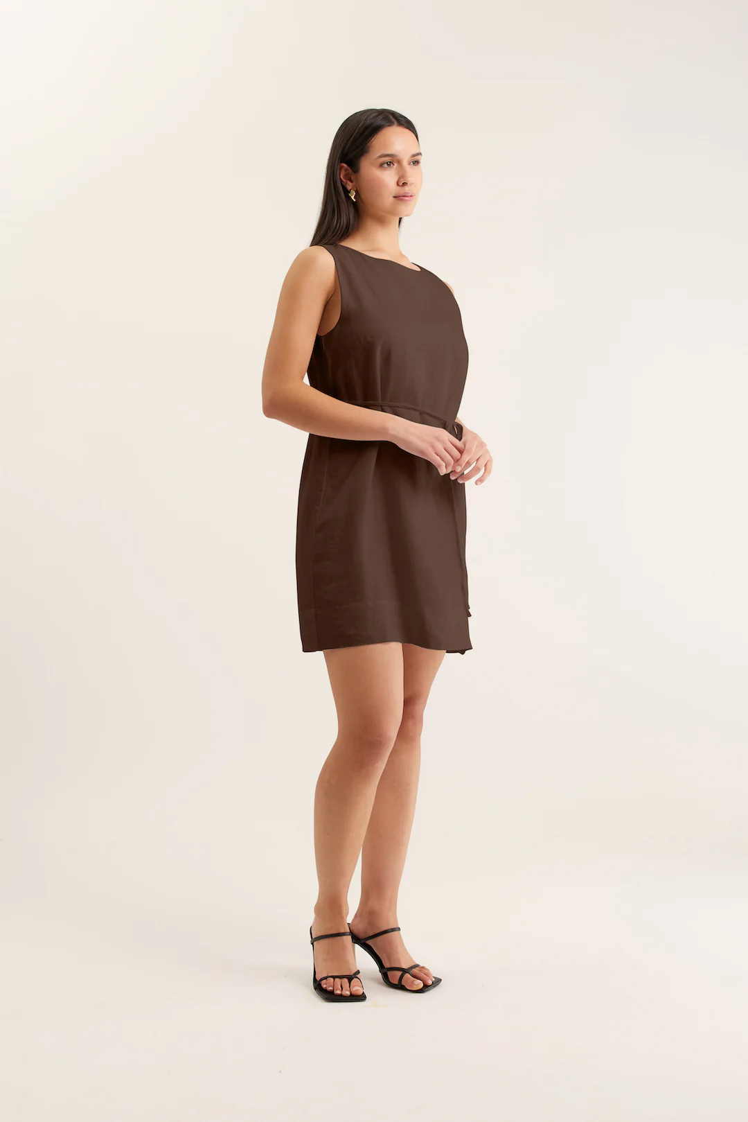 Rommy Linen Dress In Choc - Image 2
