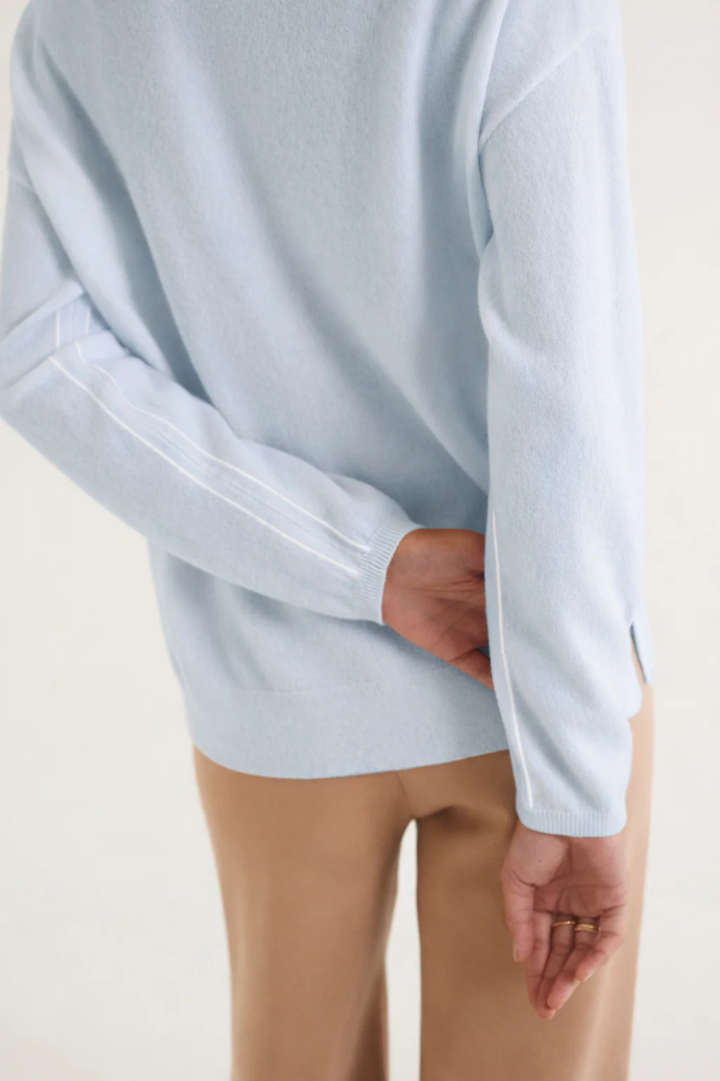 Roosevelt Merino Cashmere Sweater In Pewter - Image 3