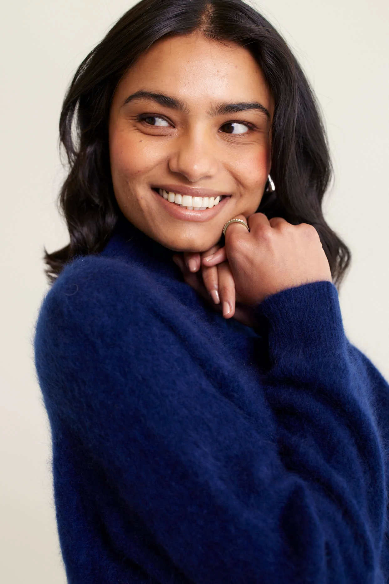 Rose Brushed Cashmere Polo In Navy - Image 4