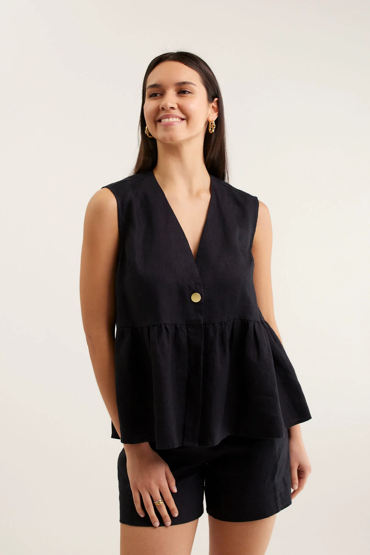 Rosie Linen Top In Black - Image 4