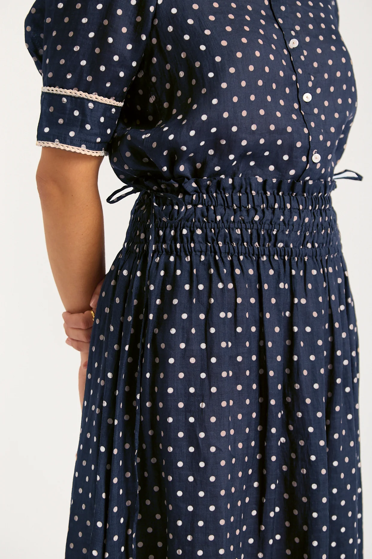 Ruby Ramie Shirt  In Navy/Ivory Spot - Image 3