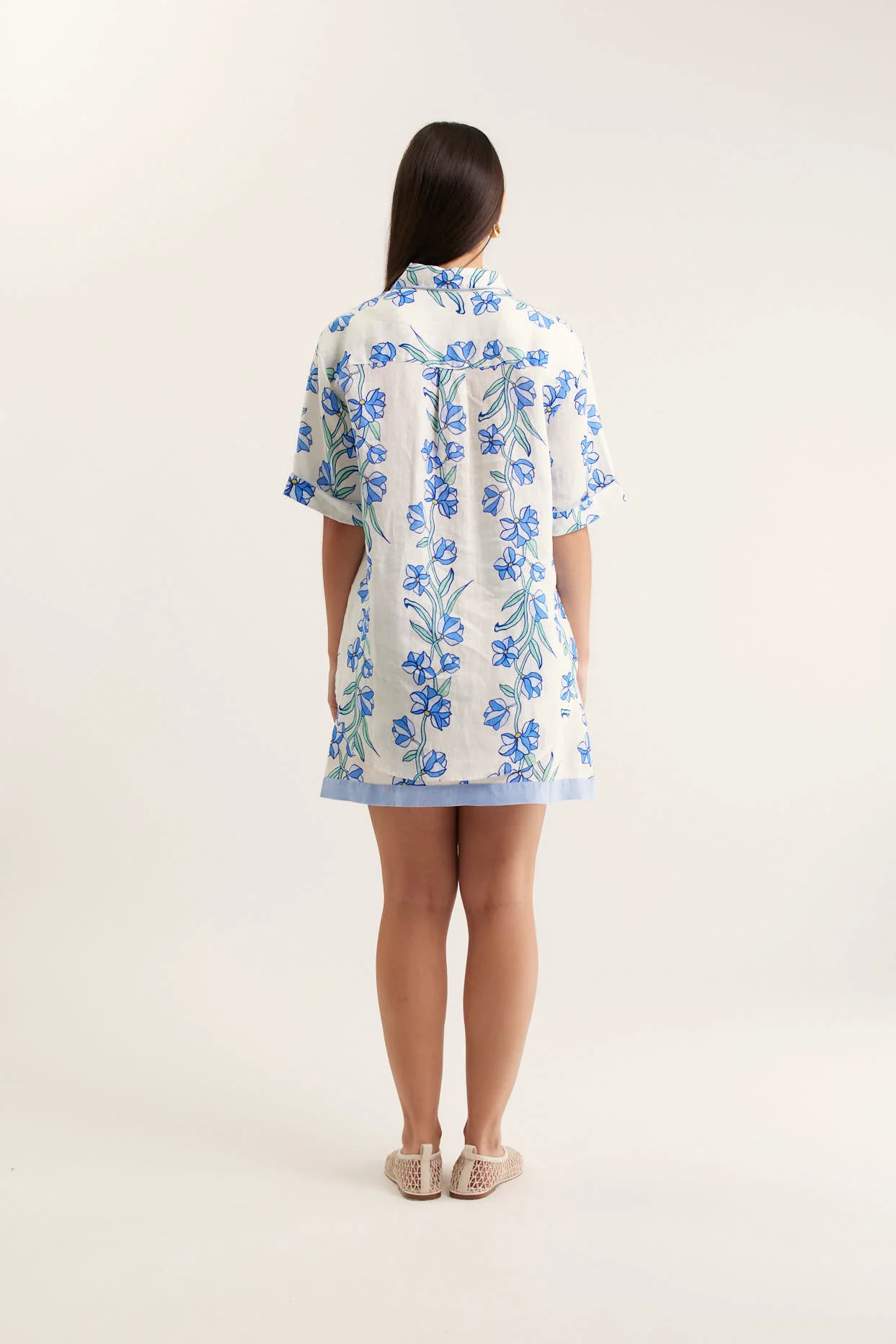 Sasha Linen Shirt In Blue Vine Print - Image 3