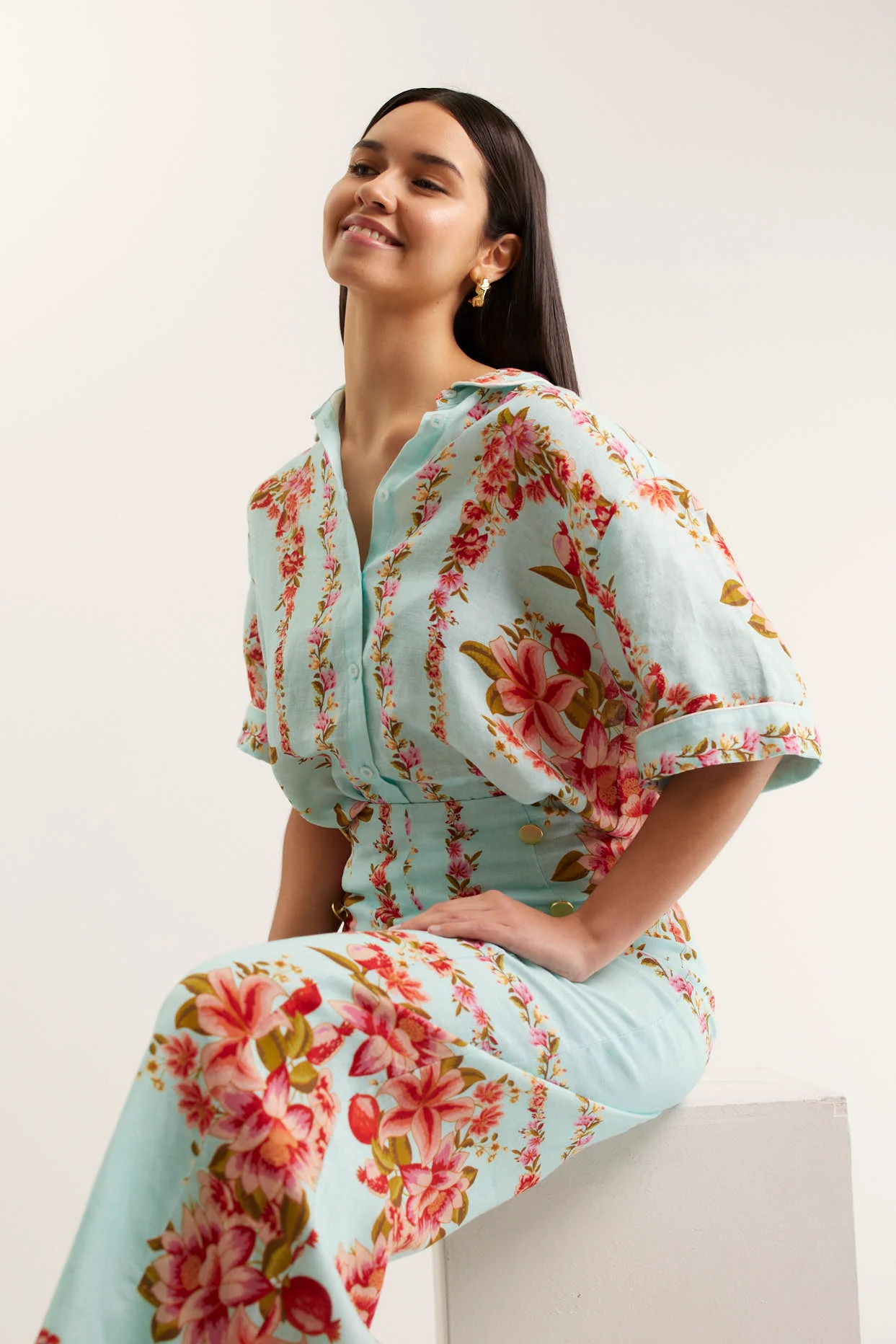 Sasha Linen Shirt In Portofino - Image 4