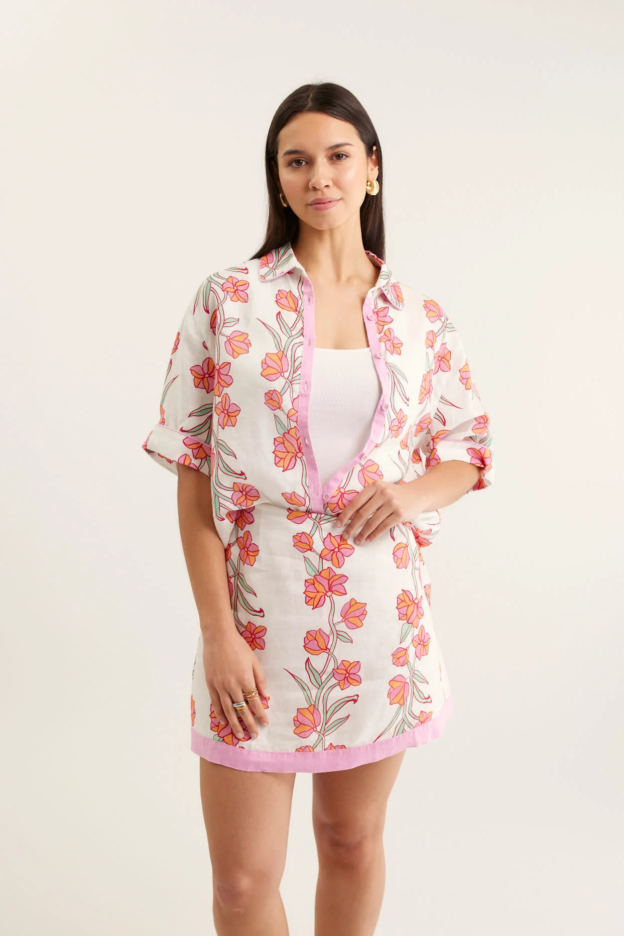Saskia Linen Skirt  In Pink Vine Print - Image 3