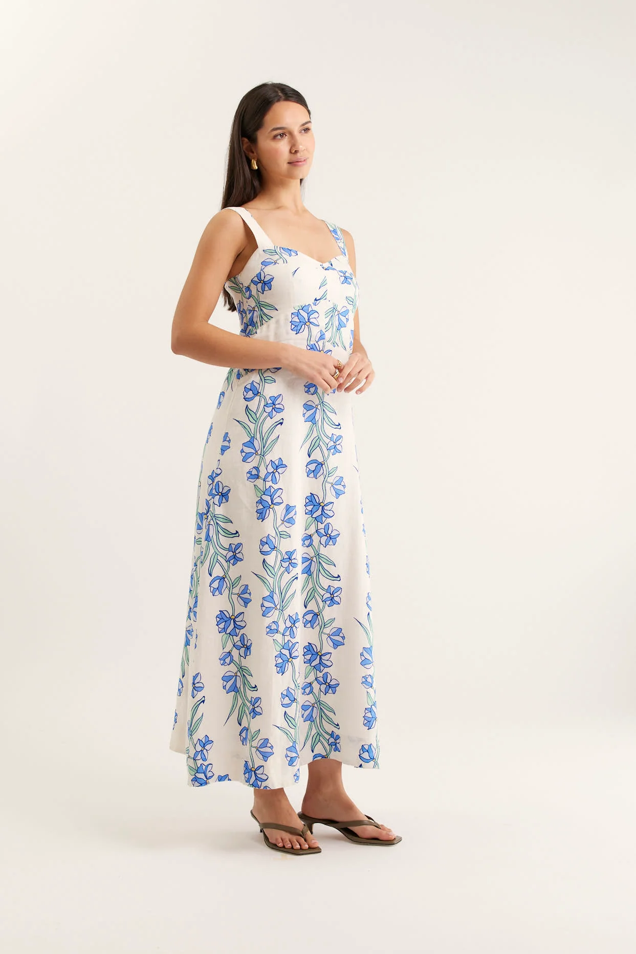 Simmie Linen Dress In Blue Vine Print - Image 3