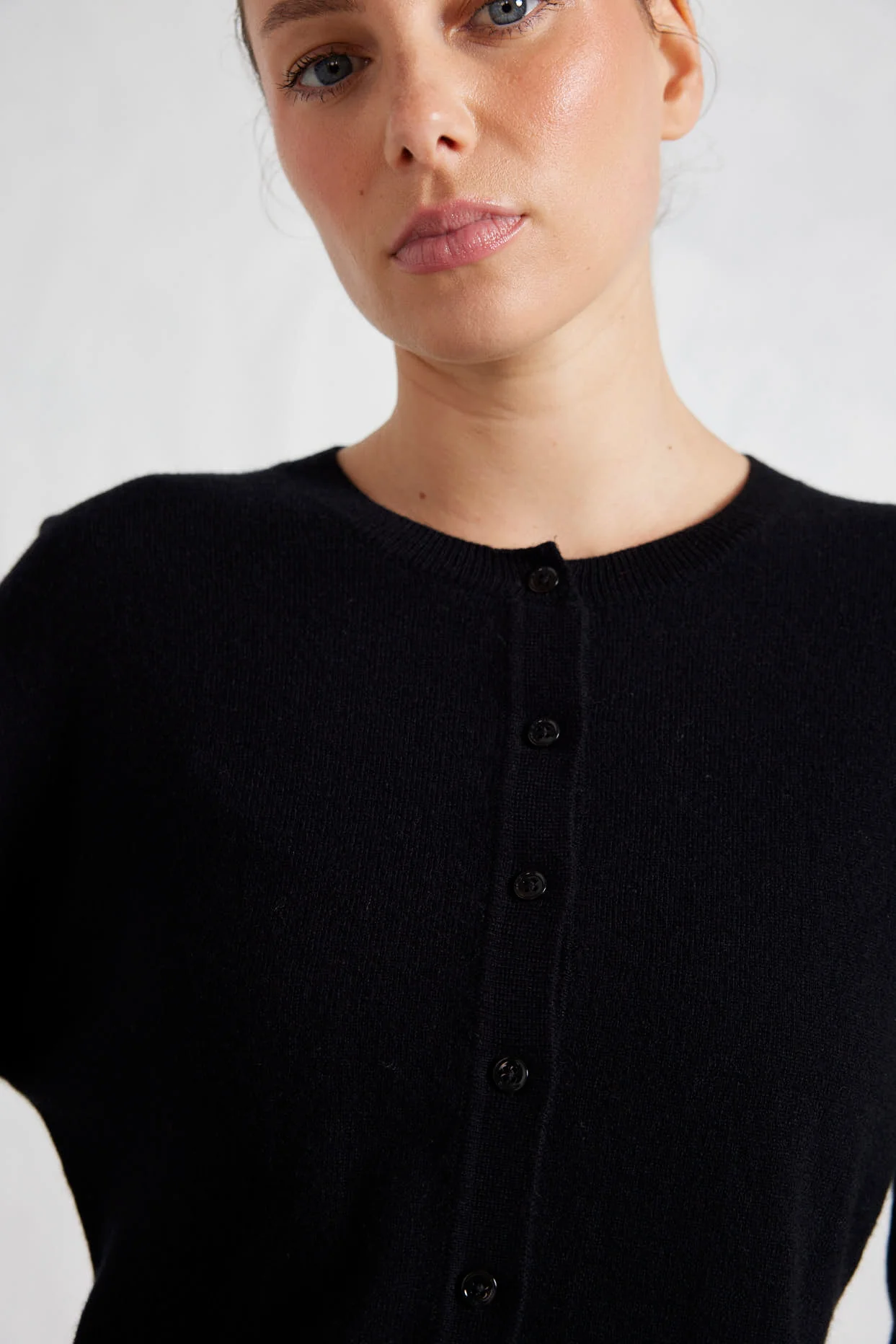 Sydney Cardi in Black - Image 3