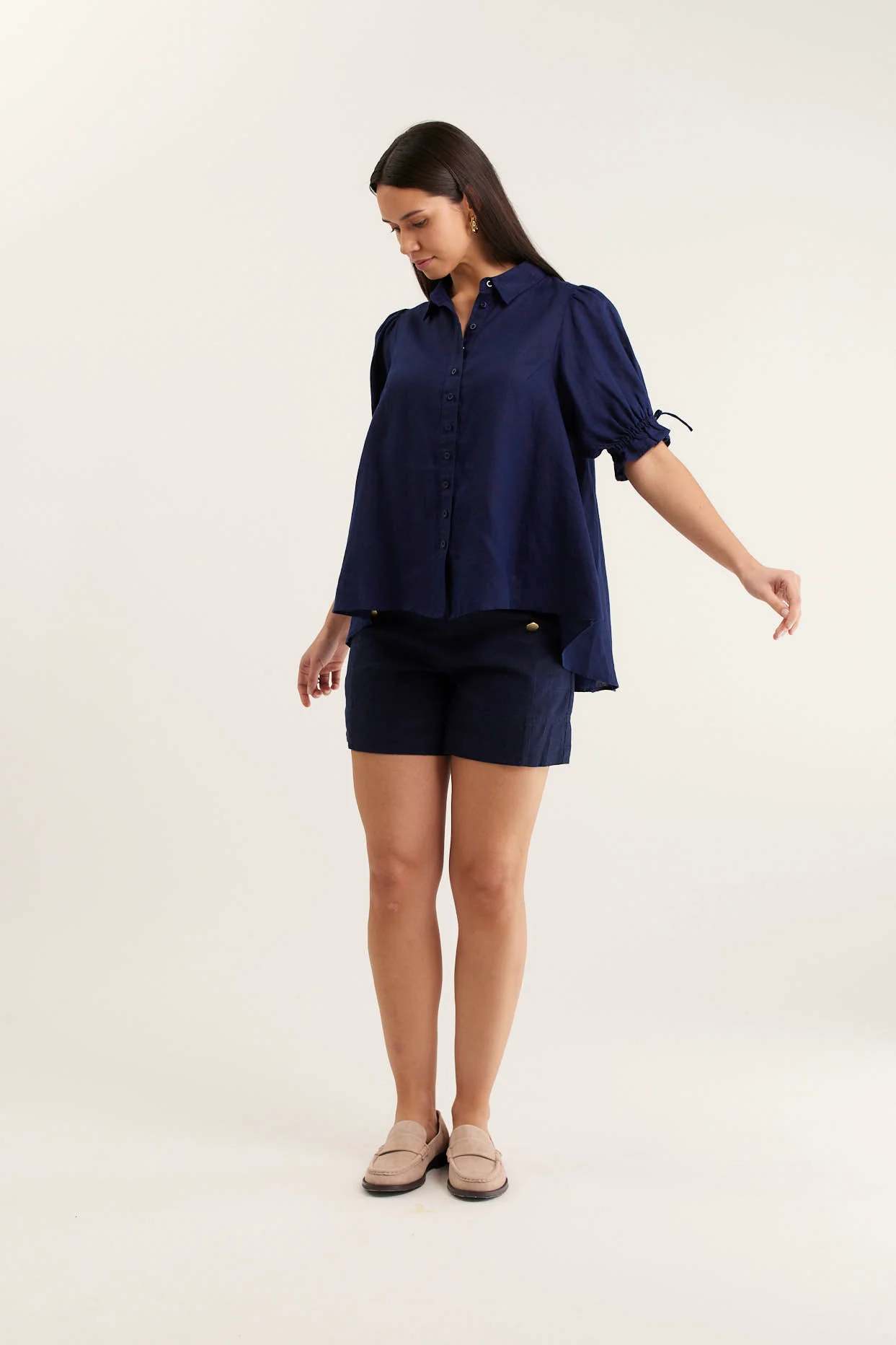 Tessa Linen Shirt In Navy - Image 4