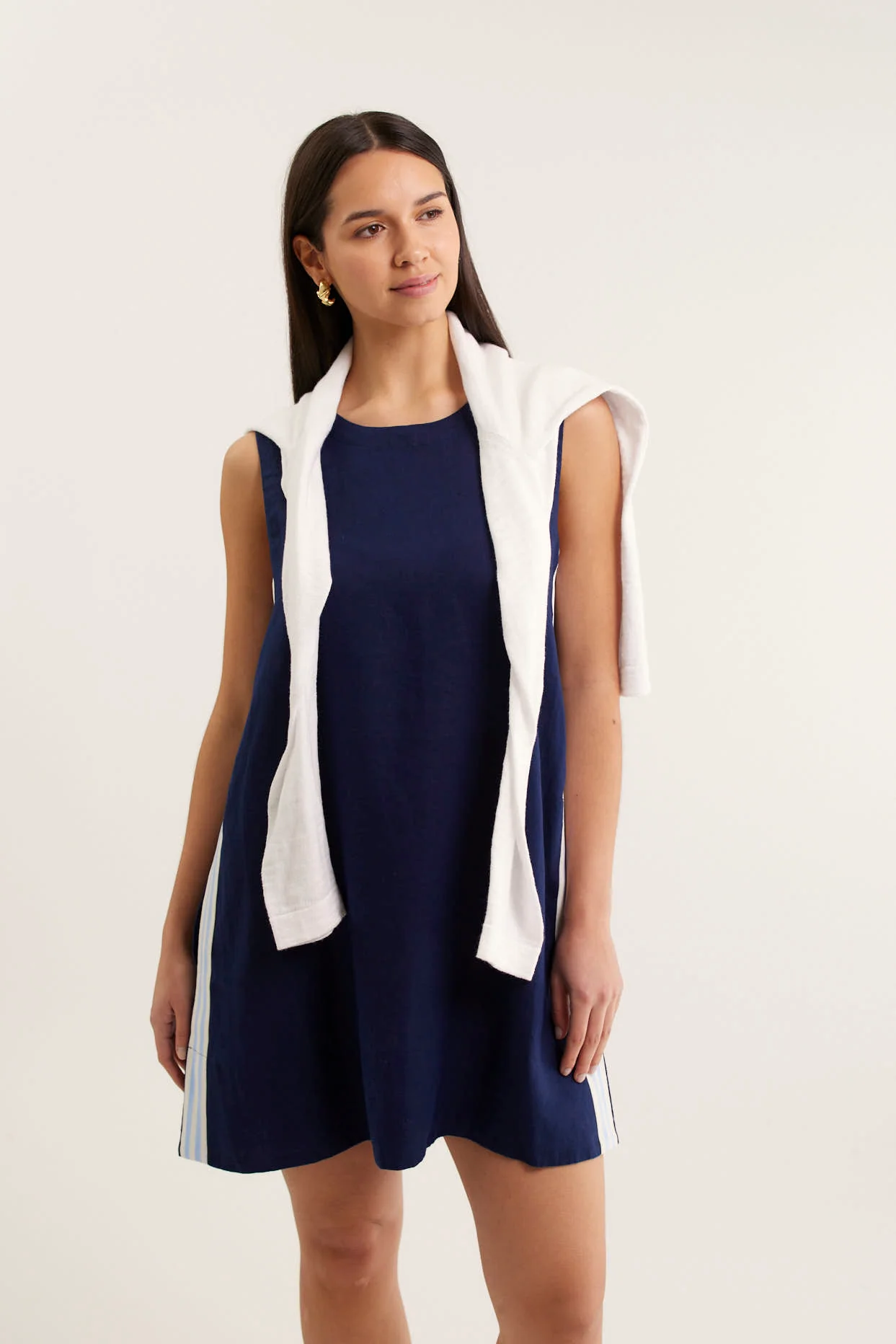Vespa Linen Dress In Navy - Image 3